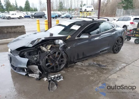 2020 Tesla Model S Long Range Dual Motor All-Wheel Drive/Long Range Plus Dual Motor All-Wheel Drive z USA, uszkodzony, nr VIN 5YJSA1E25LF397488